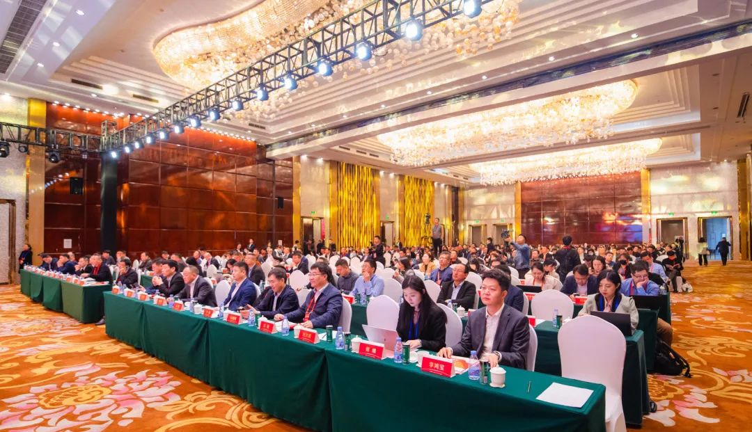 時在中春 鏈蘊生機丨伯俊受邀亮相第一屆中國酒類物流供應鏈產業年會